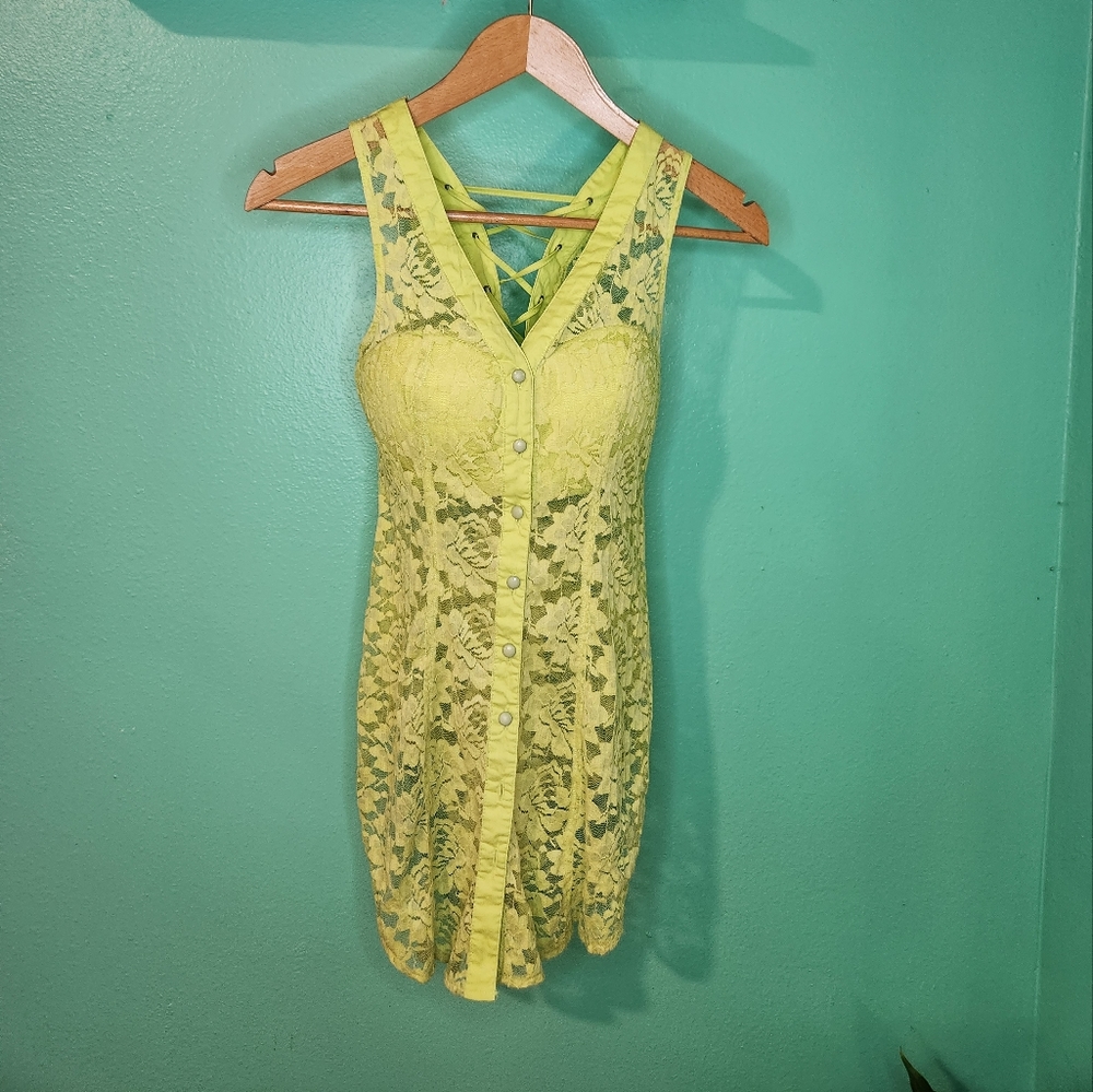 NWOT lace top